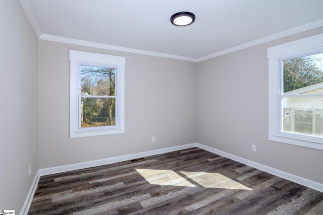 49 Tuskegee Avenue, Greenville, SC 29607