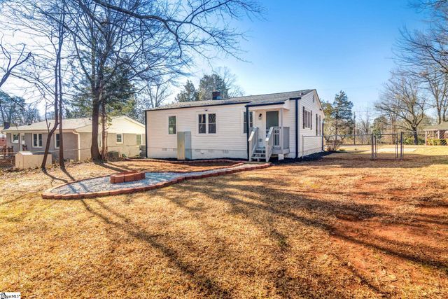 49 Tuskegee Avenue, Greenville, SC 29607