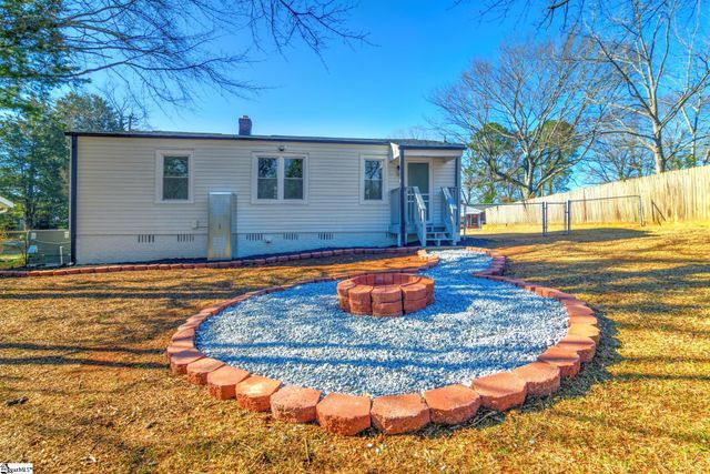 49 Tuskegee Avenue, Greenville, SC 29607