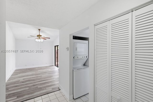 6473 NW 170th Ln, Hialeah, FL 33015