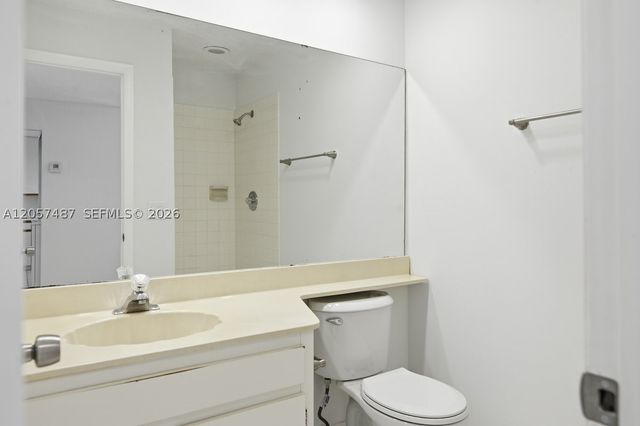 6473 NW 170th Ln, Hialeah, FL 33015