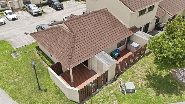 6473 NW 170th Ln, Hialeah, FL 33015