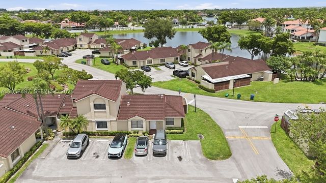 6473 NW 170th Ln, Hialeah, FL 33015