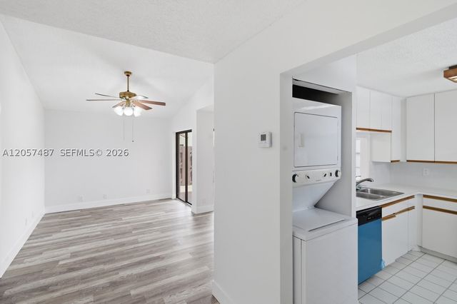 6473 NW 170th Ln, Hialeah, FL 33015