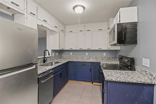 513 Golf Street, Odessa, MO 64076