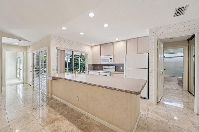 4202 Water Oak Court, Palm Beach Gardens, FL 33410