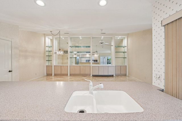 4202 Water Oak Court, Palm Beach Gardens, FL 33410