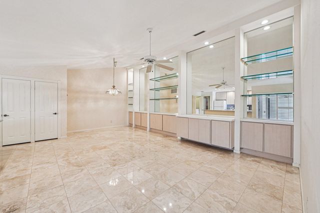 4202 Water Oak Court, Palm Beach Gardens, FL 33410