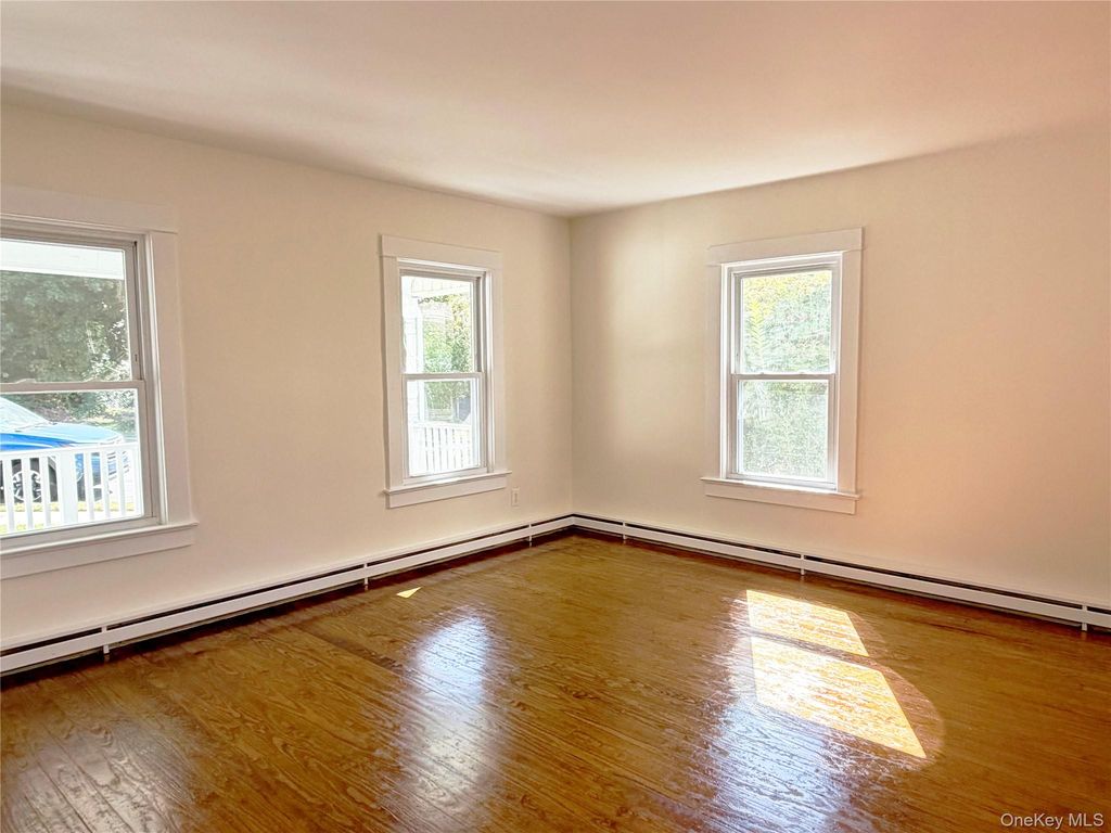 92 School Street, Oyster Bay, NY 11771 — photo 3