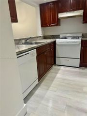 18007 NW 68th Ave U-103, Hialeah, FL 33015