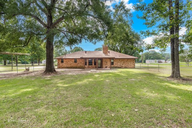 10016 Mustang Circle, Keithville, LA 71047