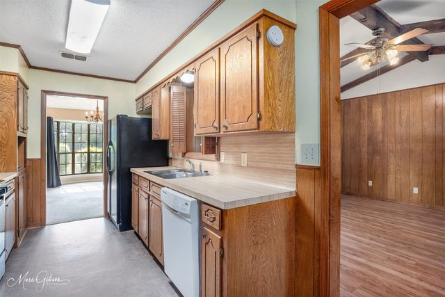 10016 Mustang Circle, Keithville, LA 71047