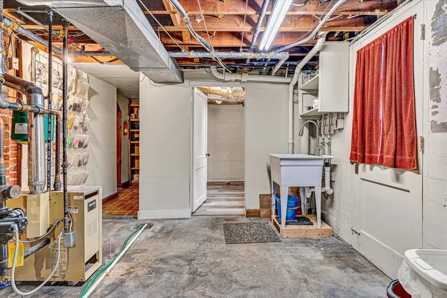 1039 Clearfield RD, Roanoke, VA 24015