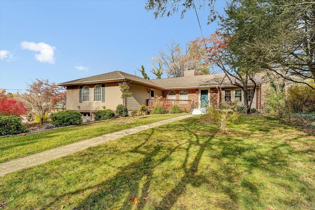 1039 Clearfield RD, Roanoke, VA 24015