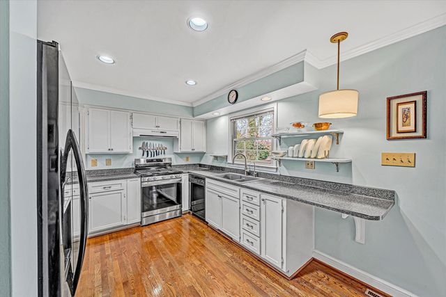 1039 Clearfield RD, Roanoke, VA 24015