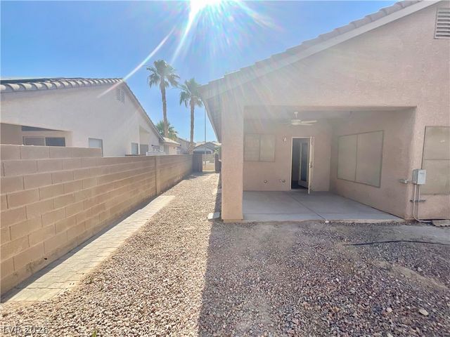 4604 Possum Berry Lane, North Las Vegas, NV 89081