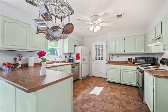 415 E VALLEYWOOD CV, Collierville, TN 38017