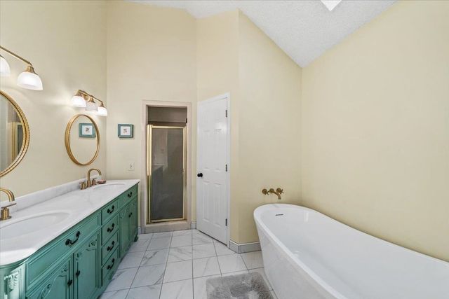 415 E VALLEYWOOD CV, Collierville, TN 38017