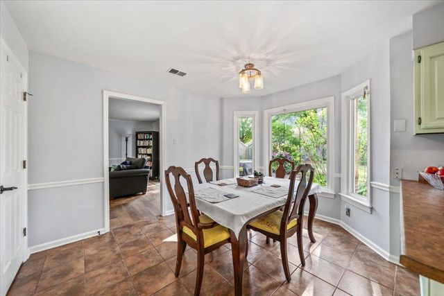 415 E VALLEYWOOD CV, Collierville, TN 38017