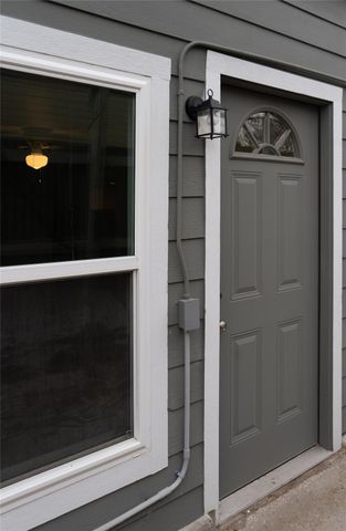 97 Anthony ST B, Austin, TX 78702