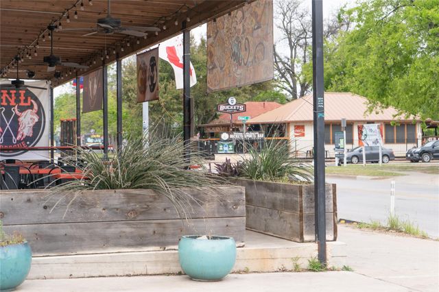 97 Anthony ST B, Austin, TX 78702