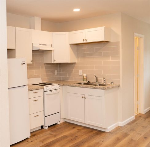 97 Anthony ST B, Austin, TX 78702