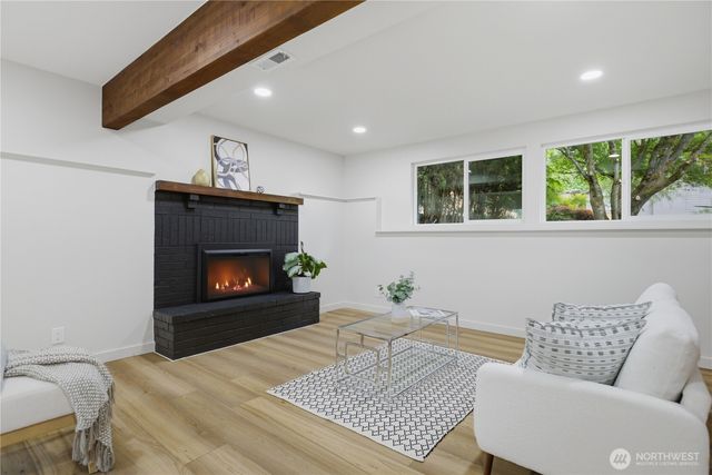 4008 NE 197th Street, Lake Forest Park, WA 98155