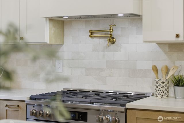 4008 NE 197th Street, Lake Forest Park, WA 98155