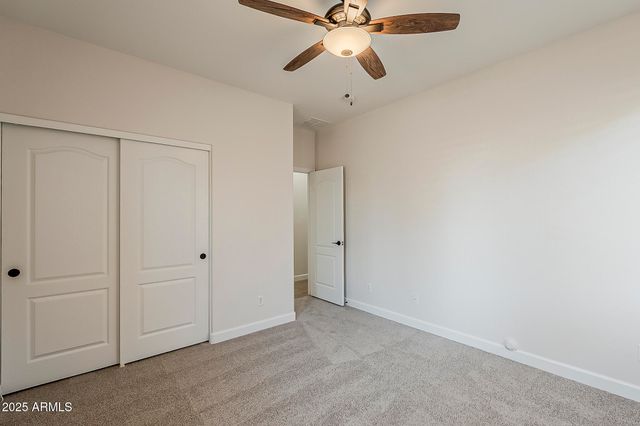 180 W ROADRUNNER Drive, Chandler, AZ 85286