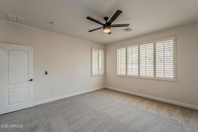 180 W ROADRUNNER Drive, Chandler, AZ 85286