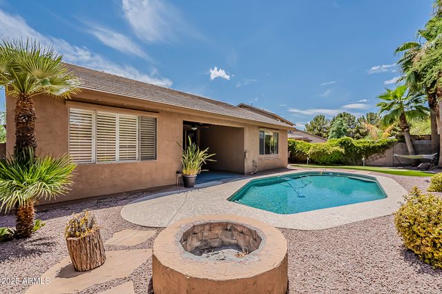 180 W ROADRUNNER Drive, Chandler, AZ 85286