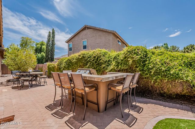 180 W ROADRUNNER Drive, Chandler, AZ 85286