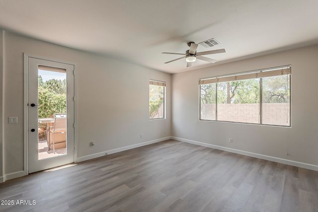 180 W ROADRUNNER Drive, Chandler, AZ 85286