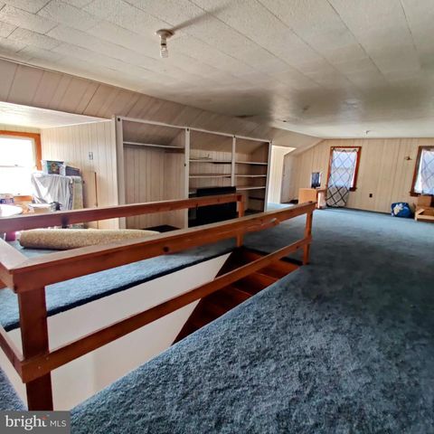 886 BARNESVILLE DR, Barnesville, PA 18214