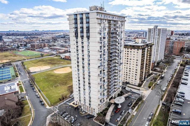 160 Overlook Avenue 11A, Hackensack, NJ 07601