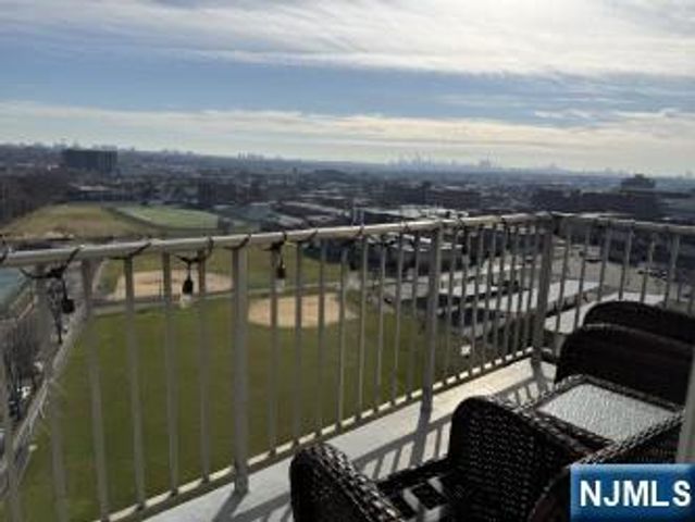 160 Overlook Avenue 11A, Hackensack, NJ 07601