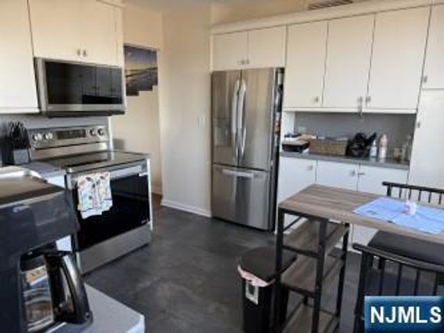 160 Overlook Avenue 11A, Hackensack, NJ 07601