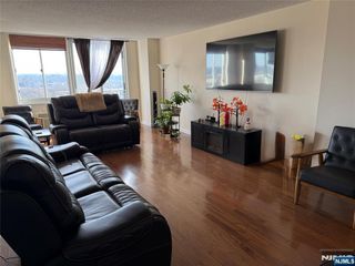 160 Overlook Avenue 11A, Hackensack, NJ 07601