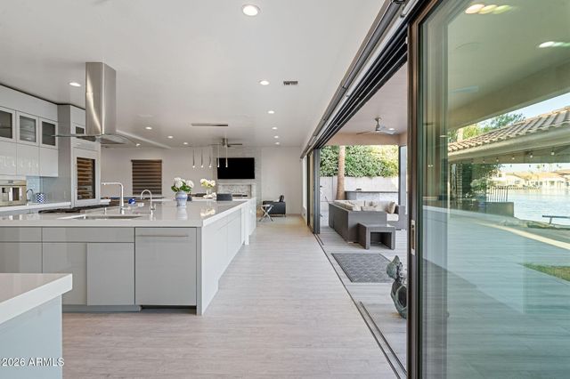 1455 W HEATHER Avenue, Gilbert, AZ 85233