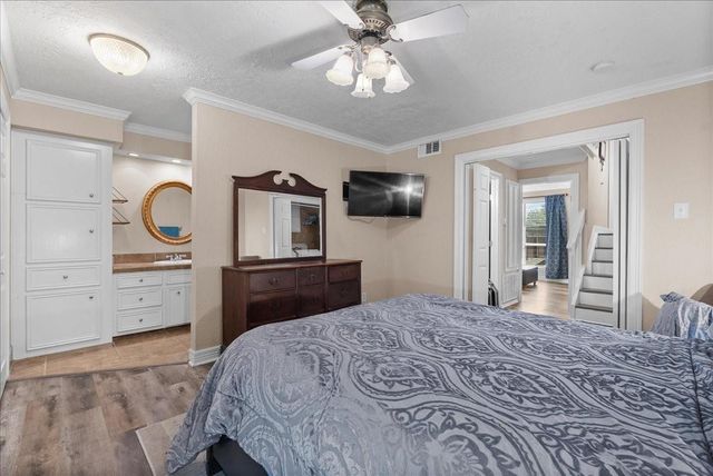 721 Davis Road, League City, TX 77573