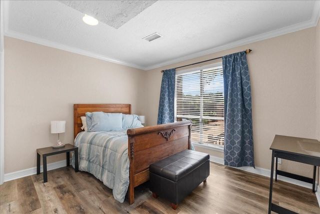 721 Davis Road, League City, TX 77573
