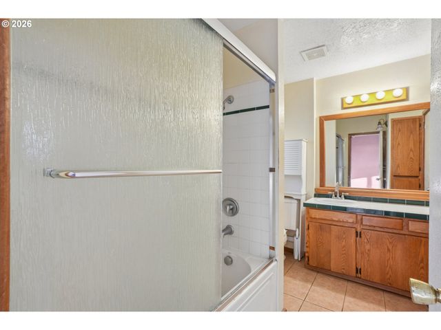345 Ne 199TH Ave, Portland, OR 97230