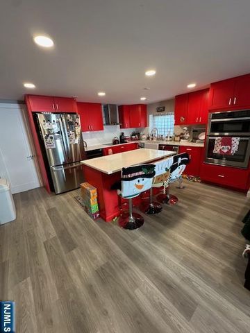 298 Julianne Terrace, Secaucus, NJ 07094