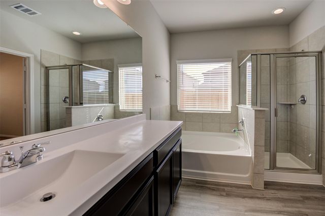 6544 Castle Loch Court, Houston, TX 77048