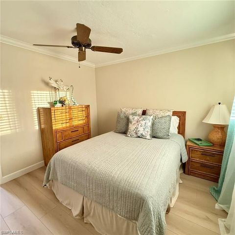 57 High Point CIR W 201, Naples, FL 34103