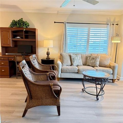 57 High Point CIR W 201, Naples, FL 34103