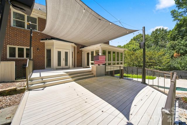 555 19th Avenue Lane NW, Hickory, NC 28601