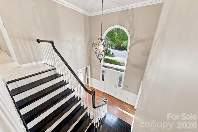 555 19th Avenue Lane NW, Hickory, NC 28601