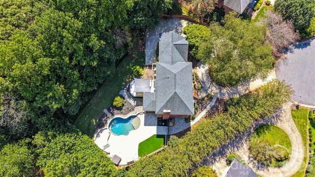 555 19th Avenue Lane NW, Hickory, NC 28601