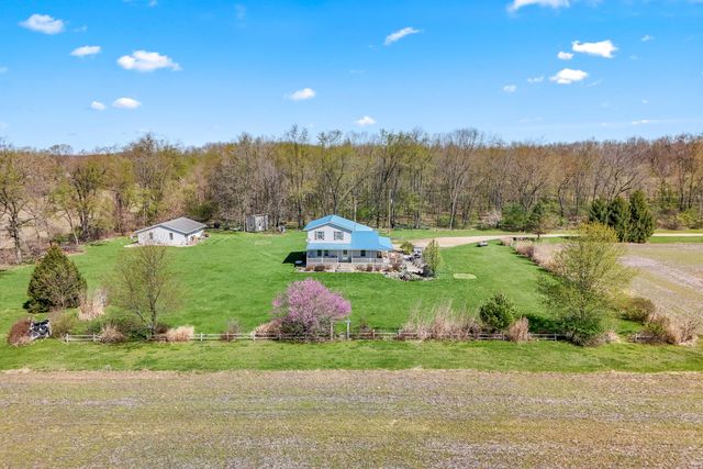 320 Jonesville Road, Jonesville, MI 49250
